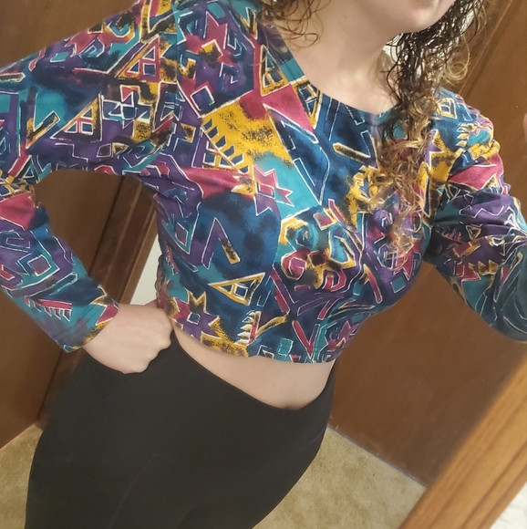 Long Sleeve Crop Top - Picture 4 of 5